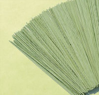 緑のアスパラ乾麺